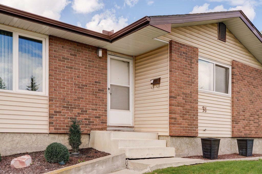 Property Photo: 31 Maranda Close NE AB T2A 3E7