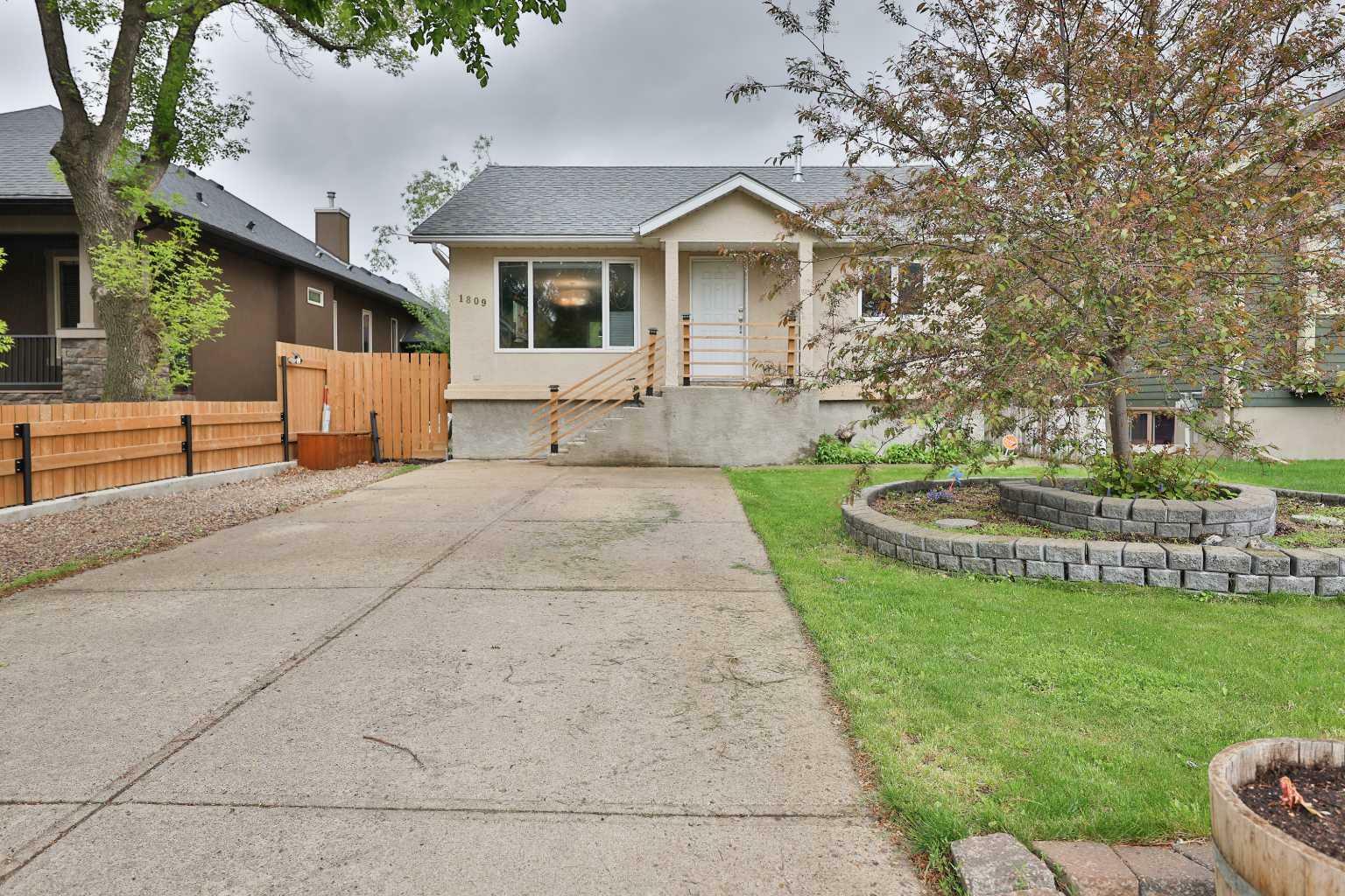Property Photo: 1809 22 Avenue AB T1M 1E8