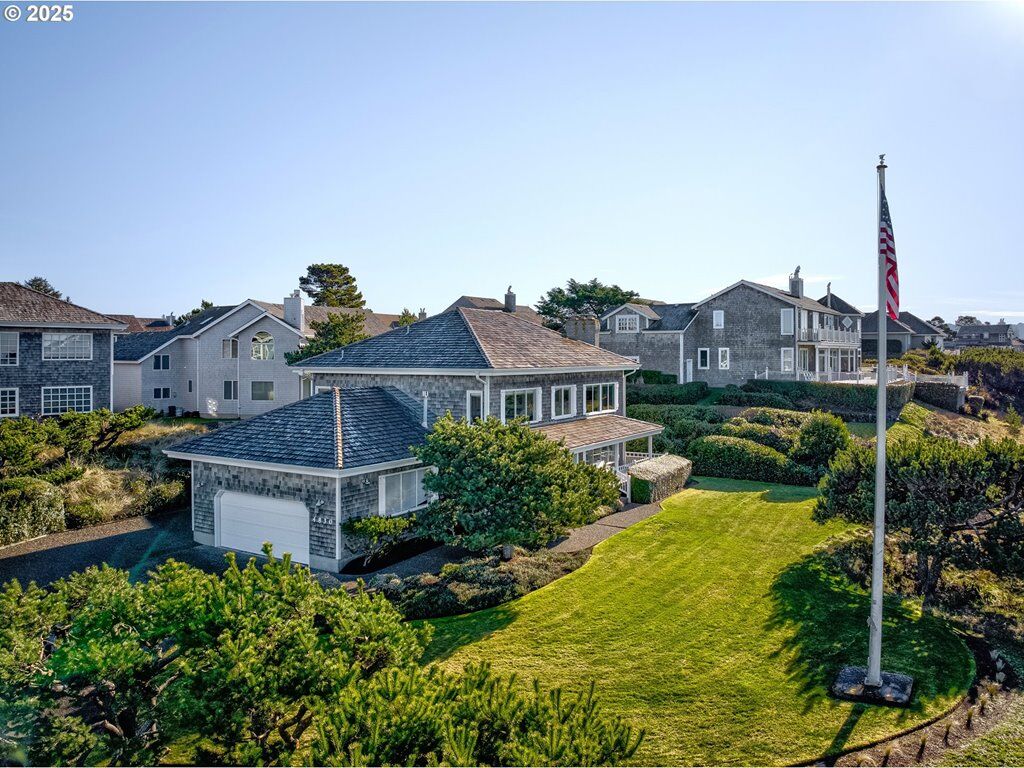 Property Photo:  4830 Butterfly Ln  OR 97138 