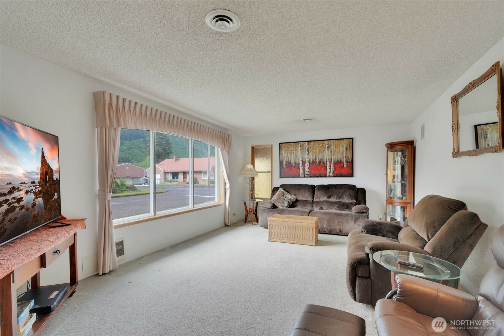 Property Photo: 284 Division Ave WA 98356