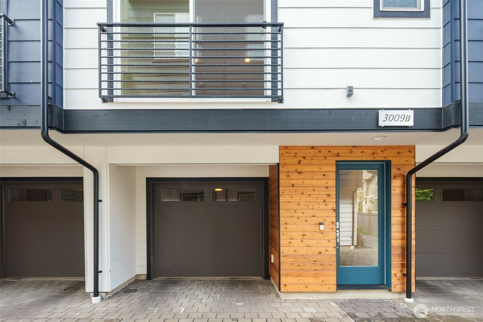 Property Photo:  3009 NE 130th Street B  WA 98125 