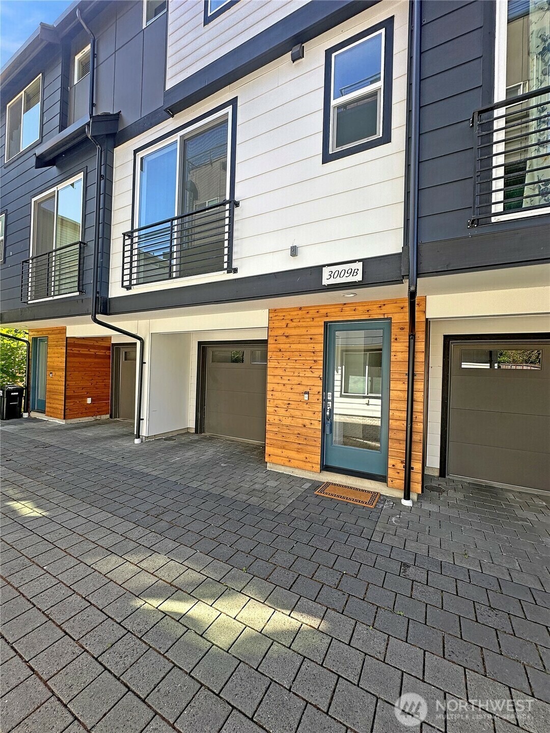 Property Photo: 3009 NE 130th Street B WA 98125