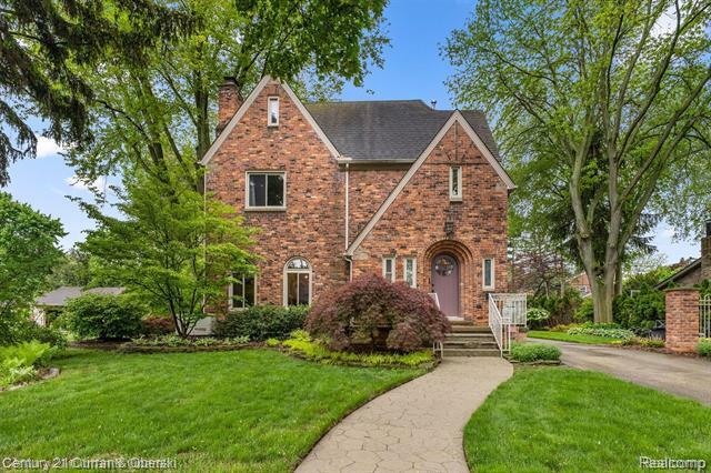 Property Photo: 21975 Wildwood Street MI 48128