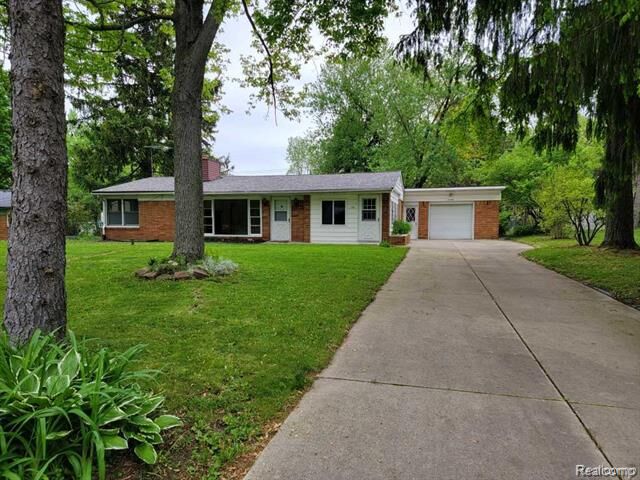 Property Photo:  70 Sterling Drive  MI 48446 