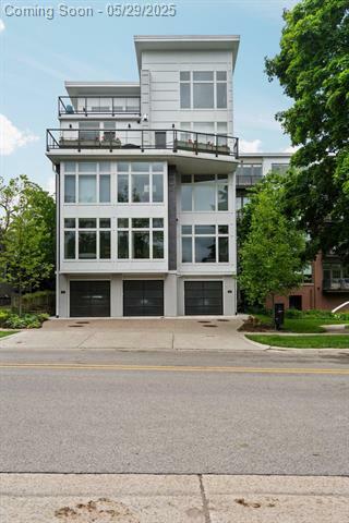 211 W Kingsley Street  Ann Arbor MI 48103 photo