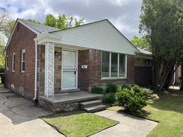 Property Photo: 24680 Kenosha St Street MI 48237