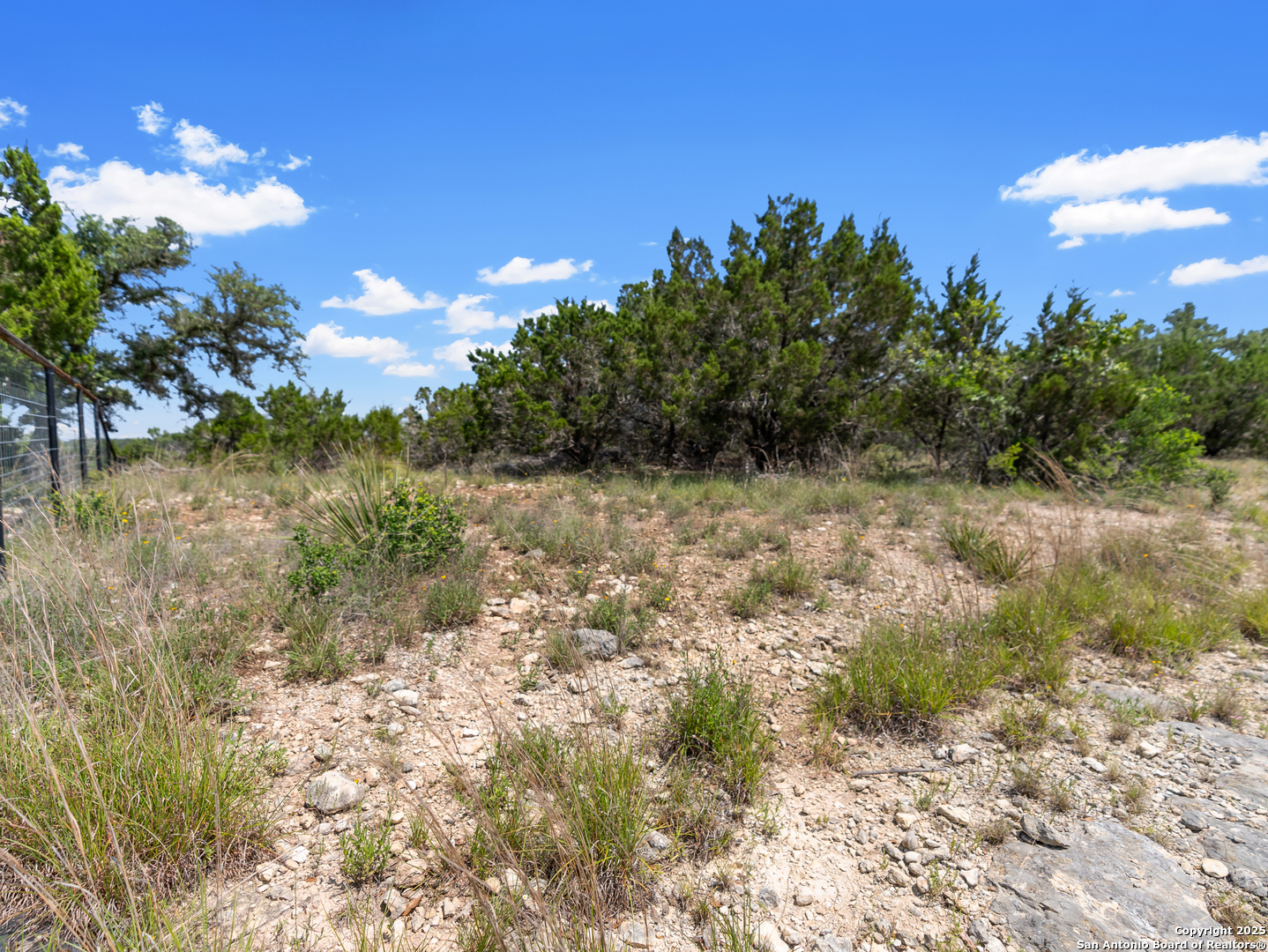 Property Photo:  242 Ridge Pt  TX 78070 