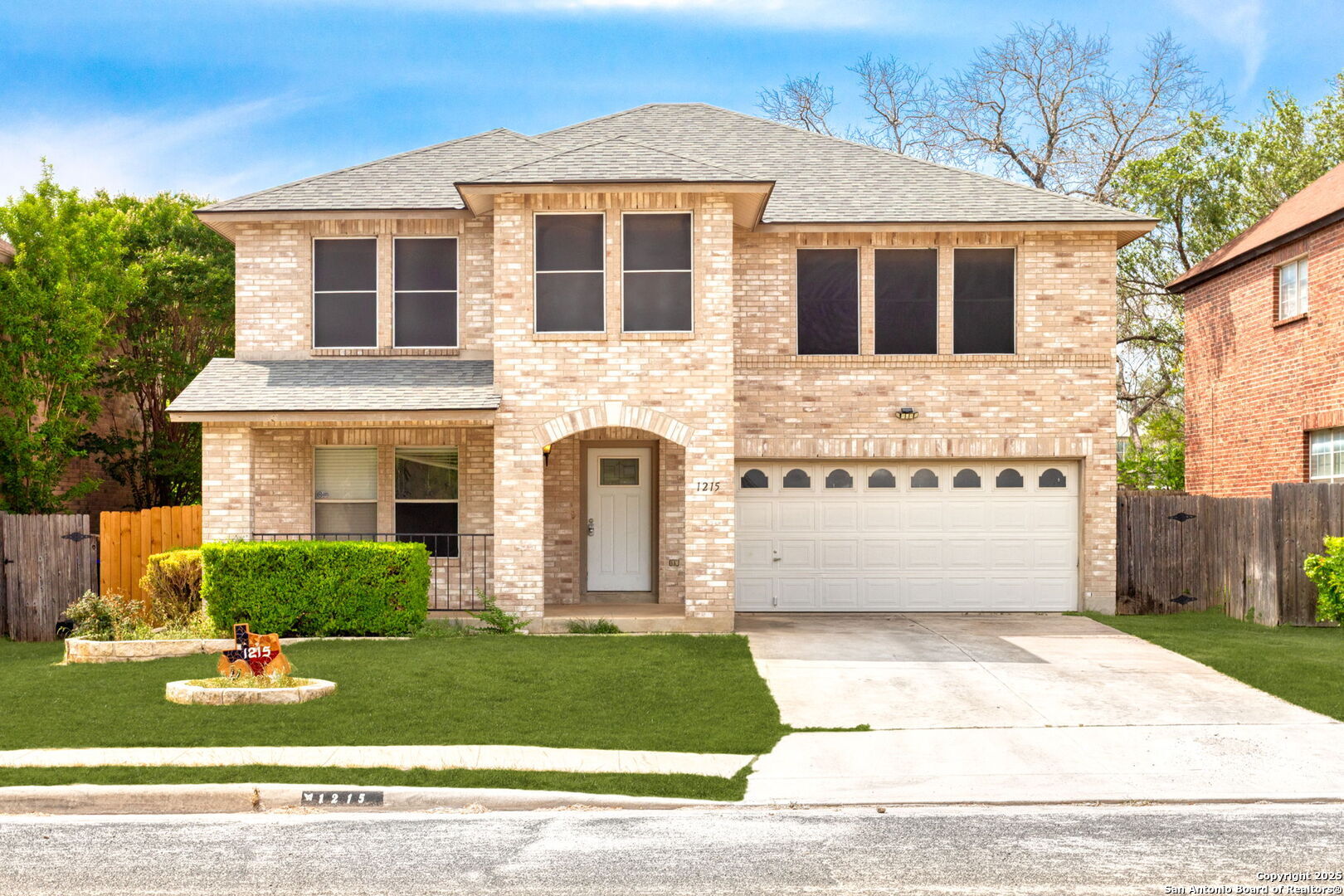 Property Photo: 1215 Dezarae St., TX 78253