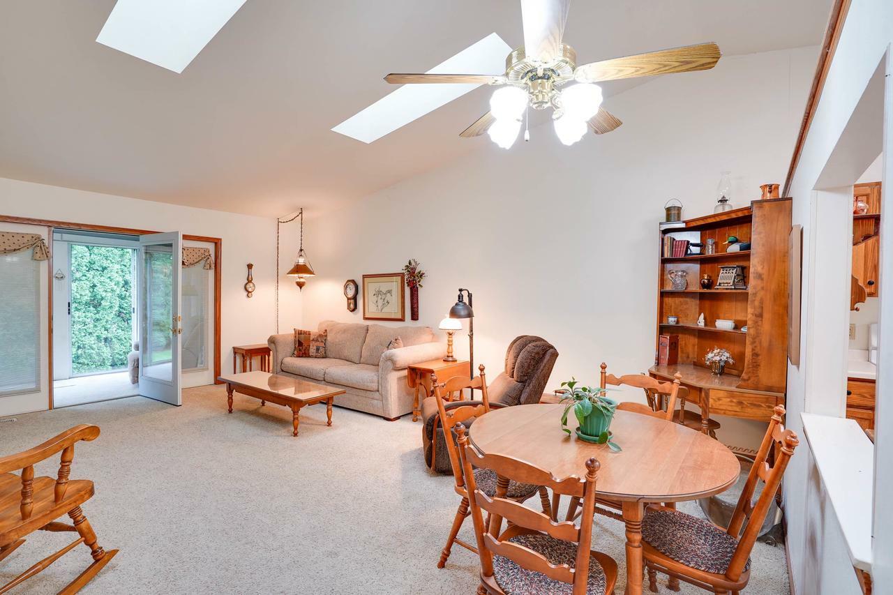 Property Photo: 741 Kensington Square WI 53589