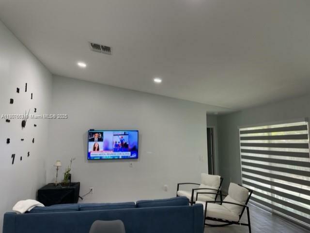 Property Photo:  6396 Royal Woods Dr #6396  FL 33908 