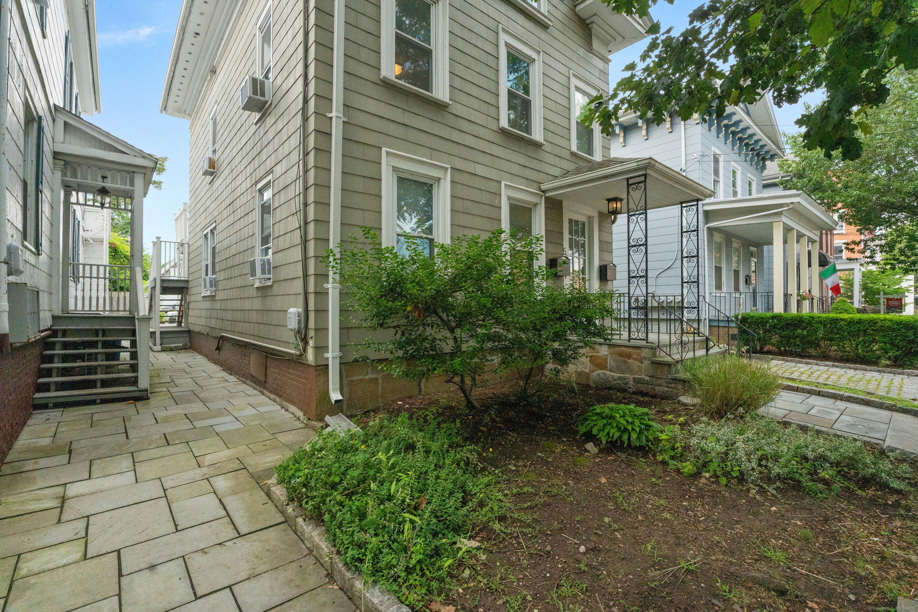 Property Photo: 504 Chapel Street CT 06511