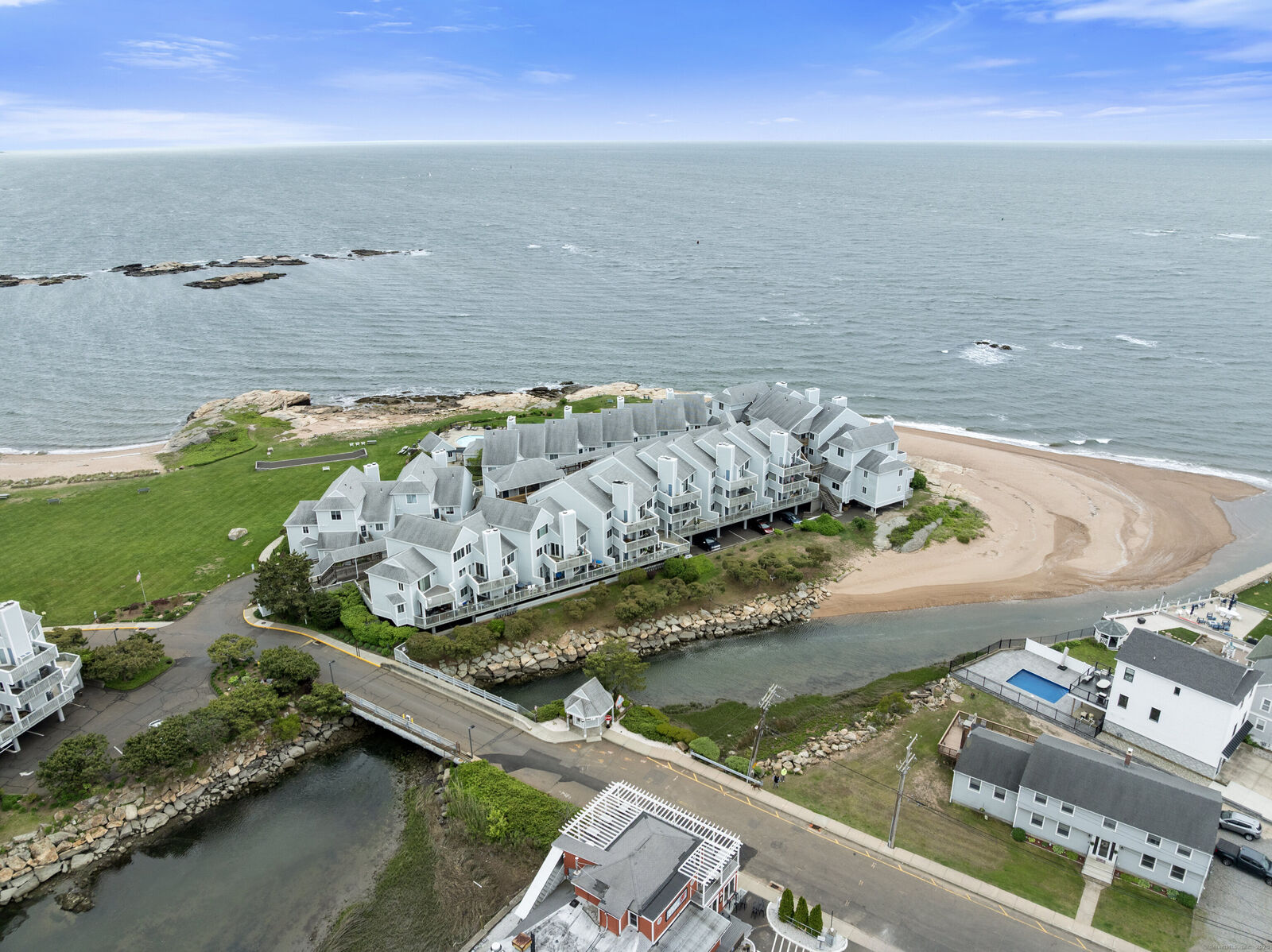 Property Photo:  1 Mansfield Grove Road Apt 205  CT 06512 