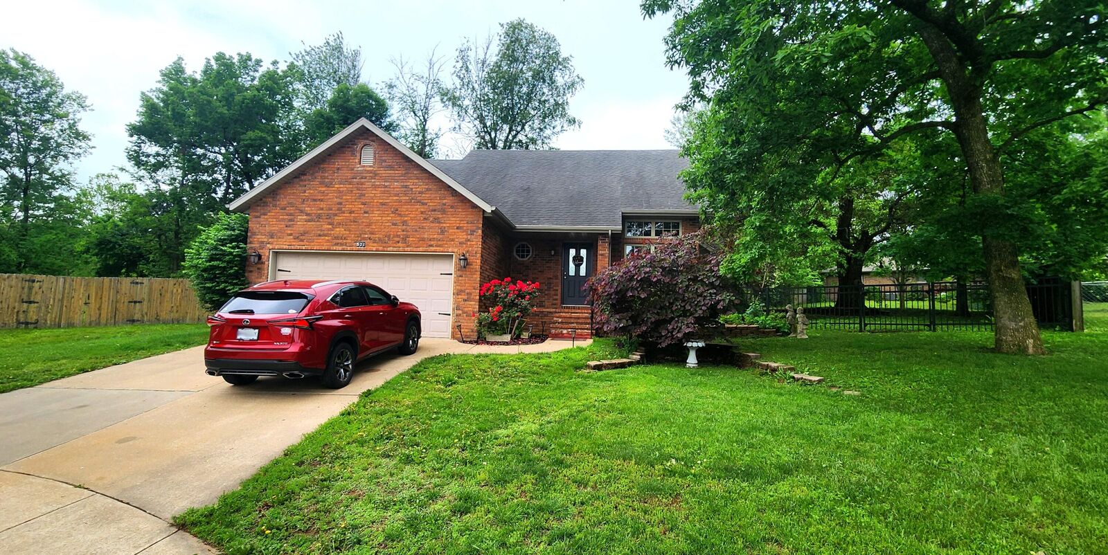 Property Photo:  521 Cherrywood Avenue  MO 65738 