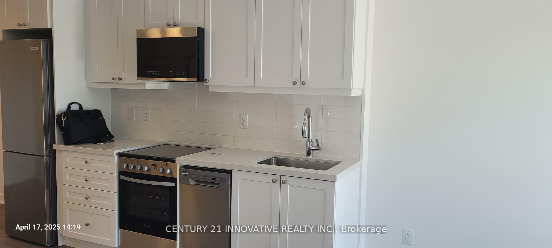 Photo de la propriété: 55 Clarington Boulevard 812 ON L1C 0A1