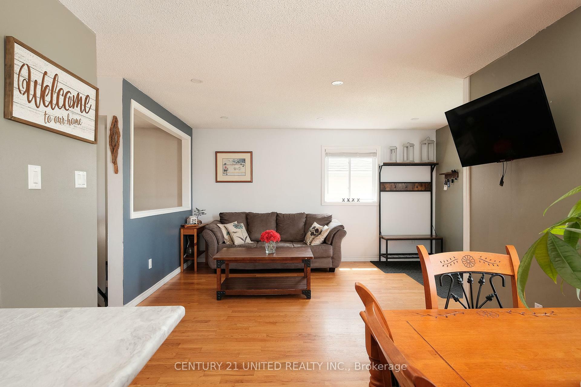 Photo de la propriété: 1190 Neptune Street ON K9H 7M6