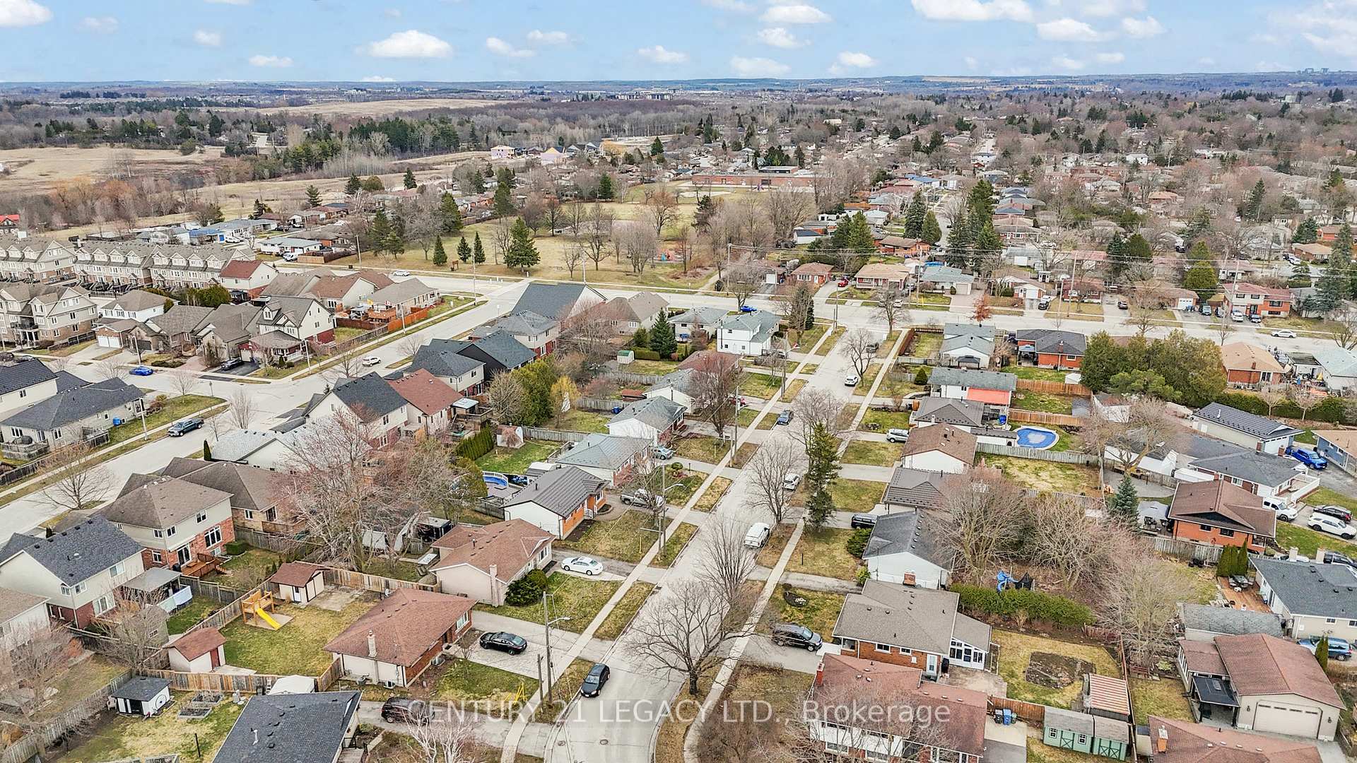 Property Photo: 72 Ferndale Avenue ON N1E 1B5