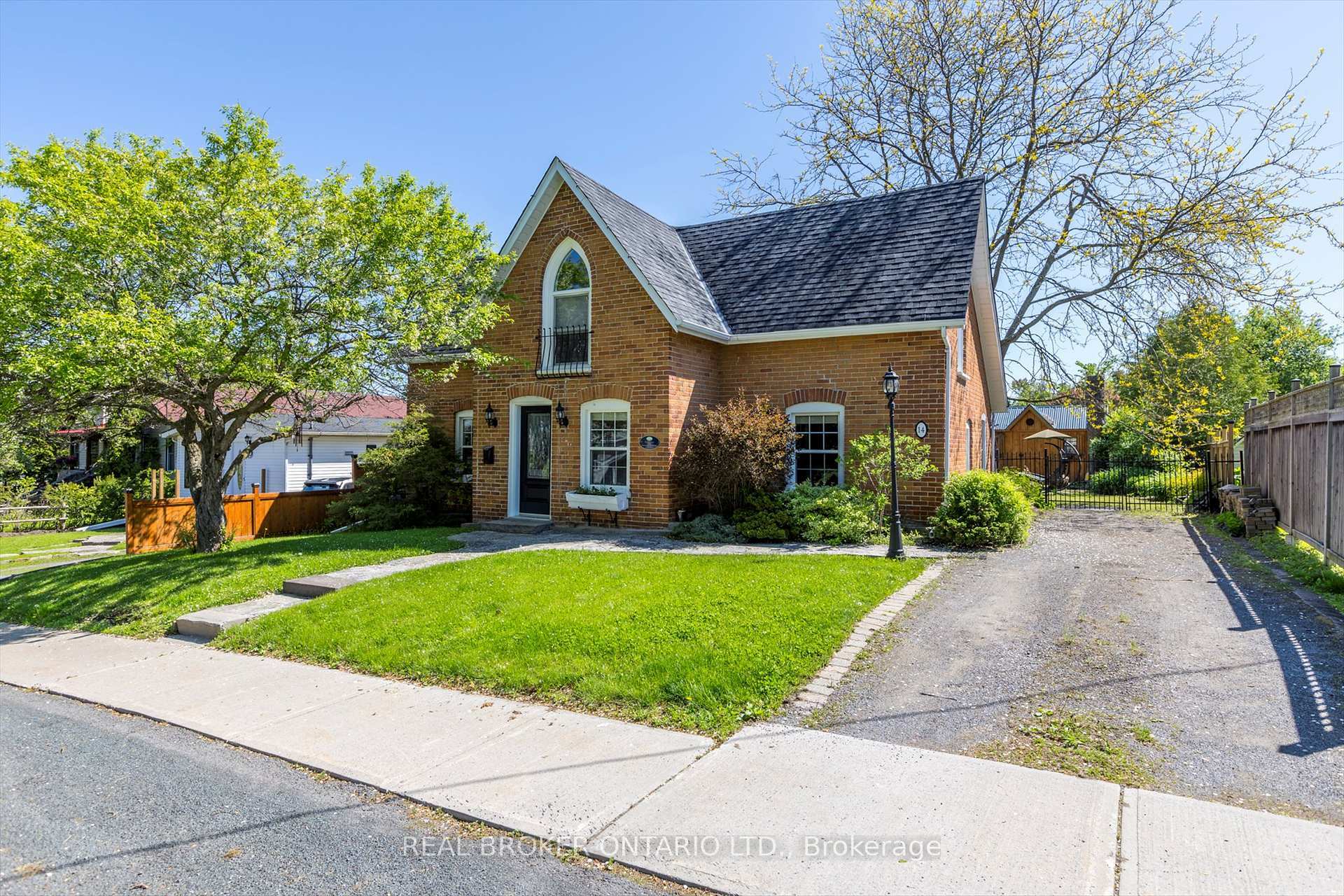 Property Photo: 14 Clyde Street ON K0L 1Y0