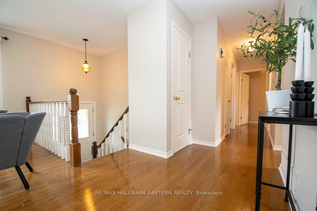Property Photo: 33 Rolliston Street ON K0L 2H0