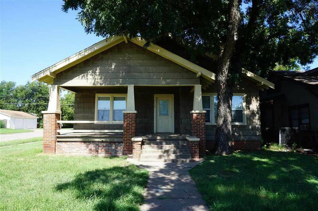 Property Photo: 1114 Monroe Street TX 76309
