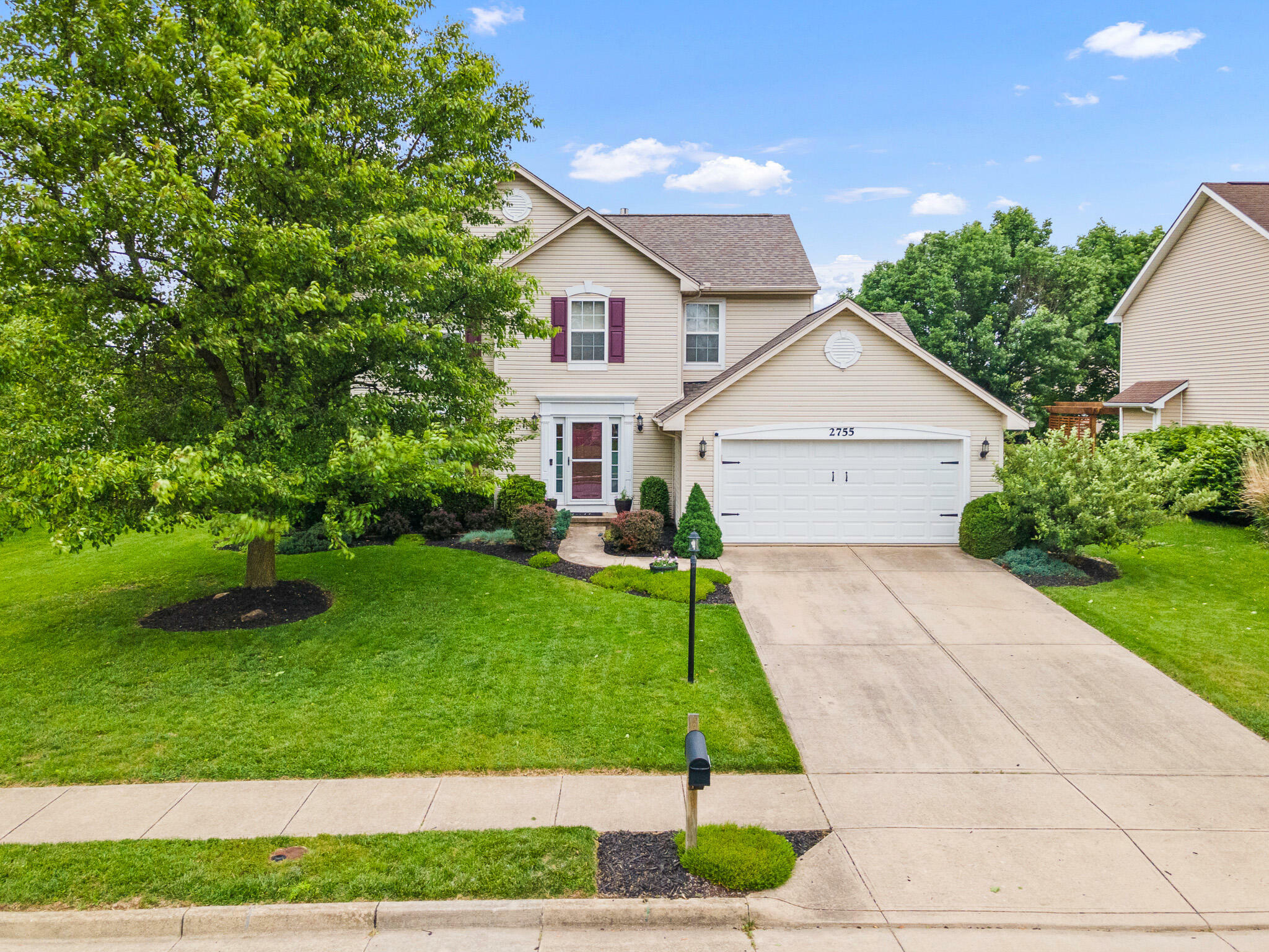 Property Photo: 2755 Huntington Dr Drive OH 45373