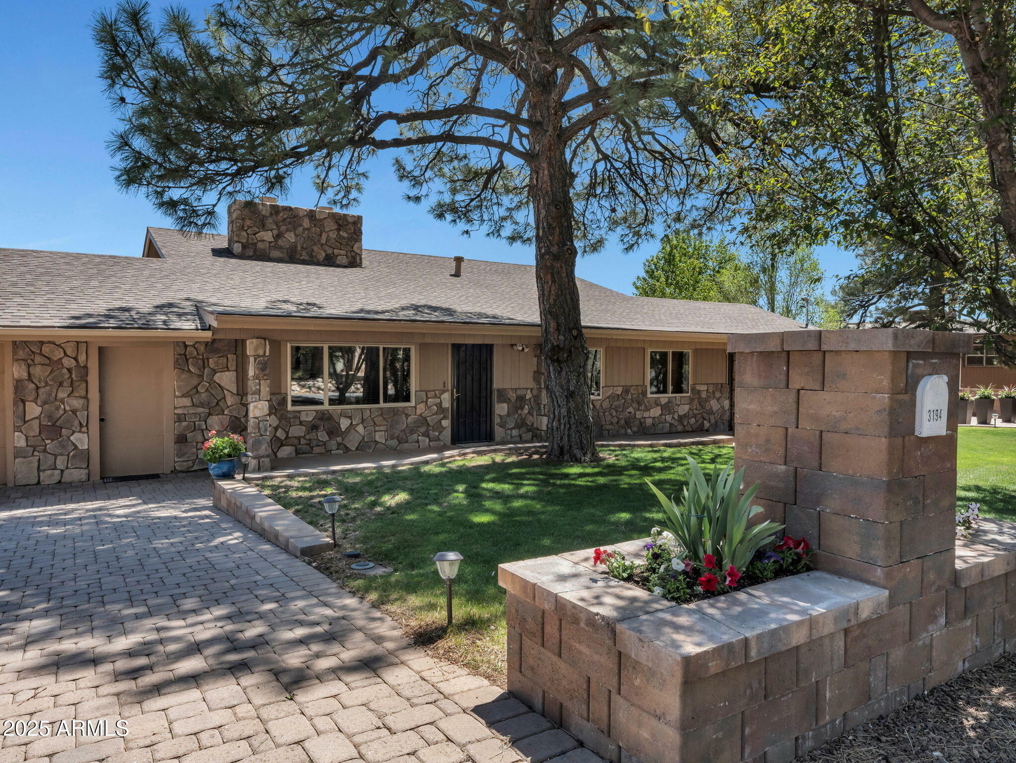 Property Photo: 3194 N Riviera Way AZ 86004