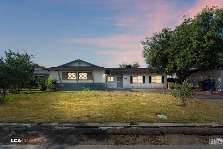 2109 Custer Avenue  Bakersfield CA 93304 photo