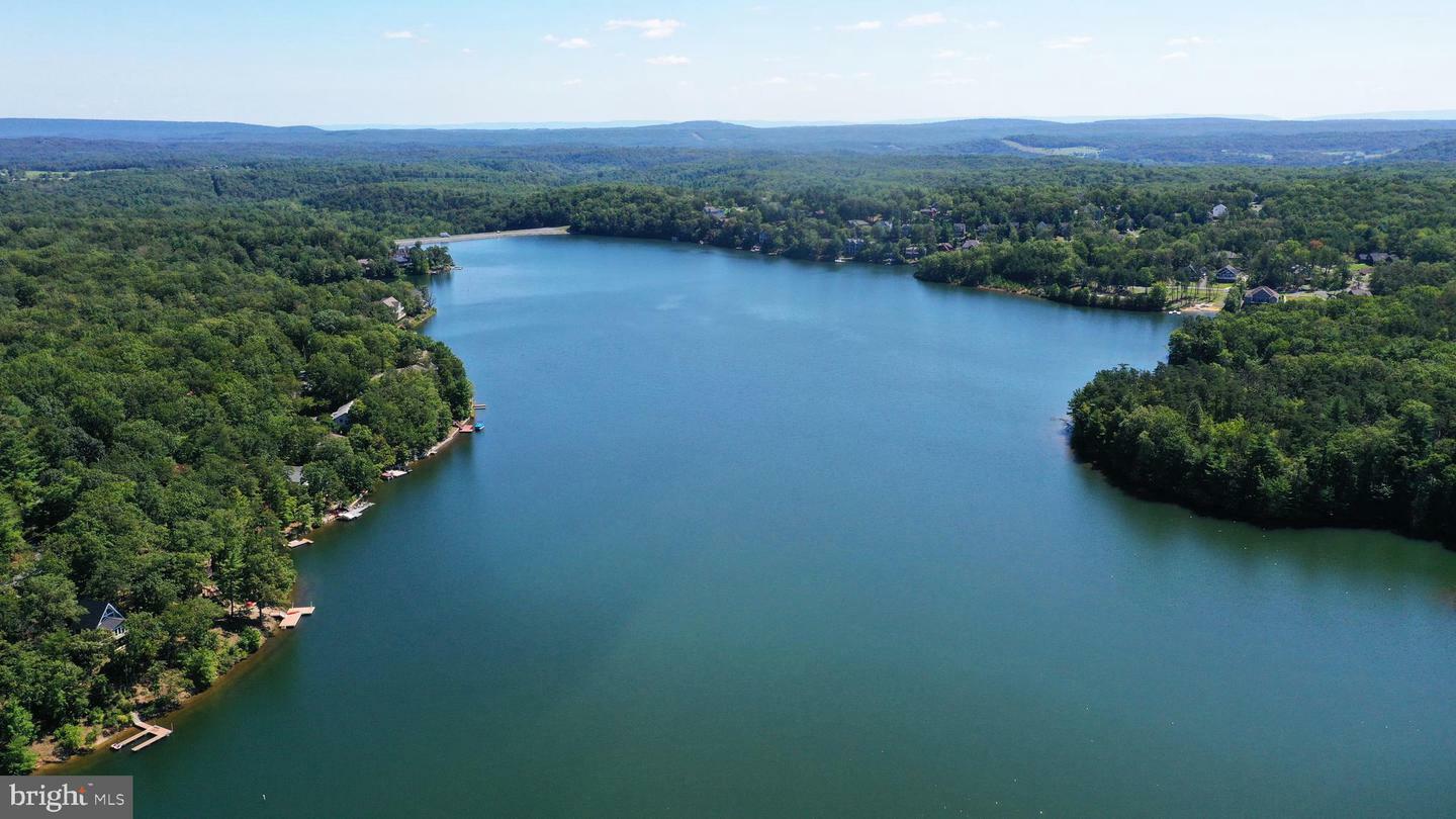 Property Photo: 906 South Lakeview Drive VA 22625