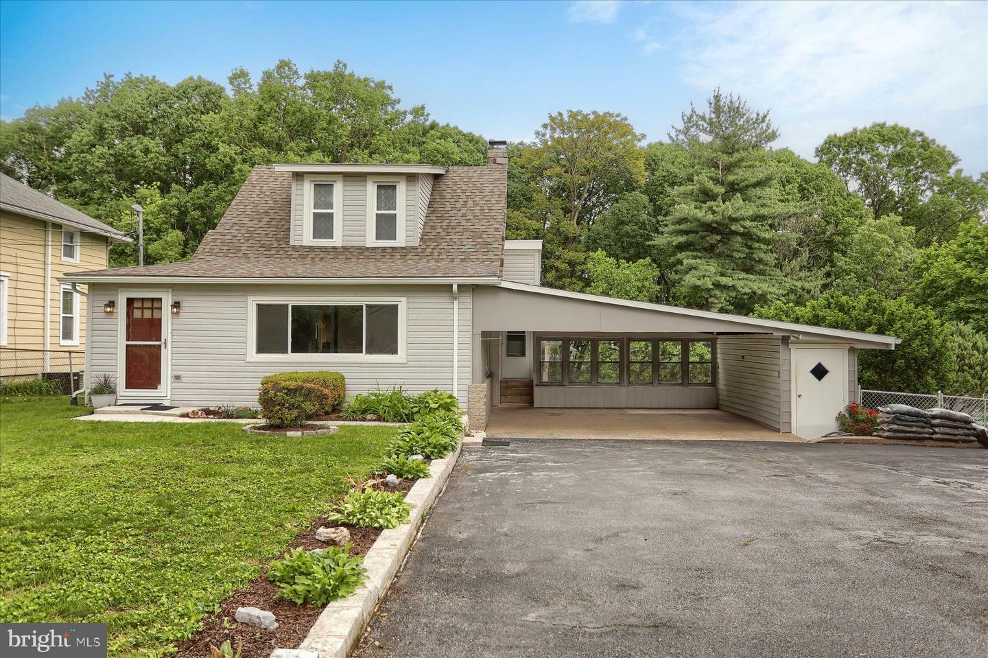 Property Photo: 7090 Chambers Hill Road PA 17111