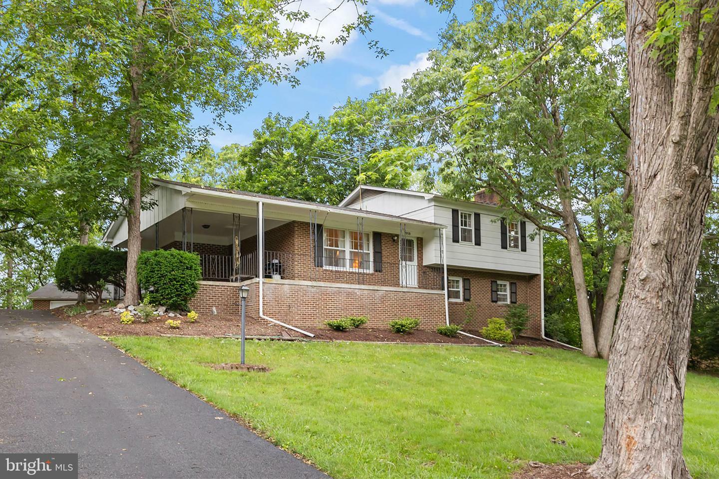 Property Photo: 113 Mimosa Drive VA 22655