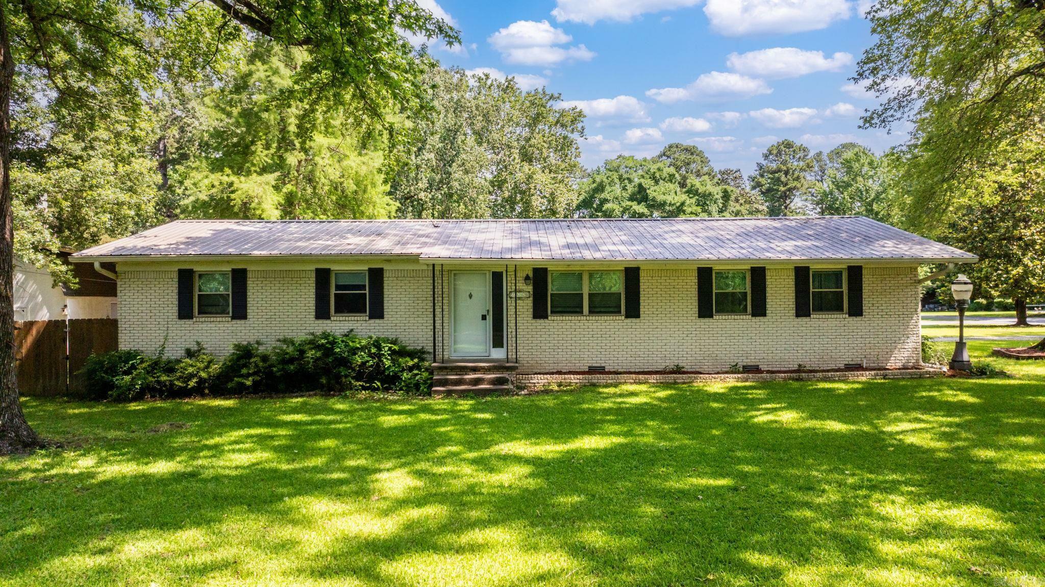 Property Photo: 7110 Forest Dale Drive AR 72118