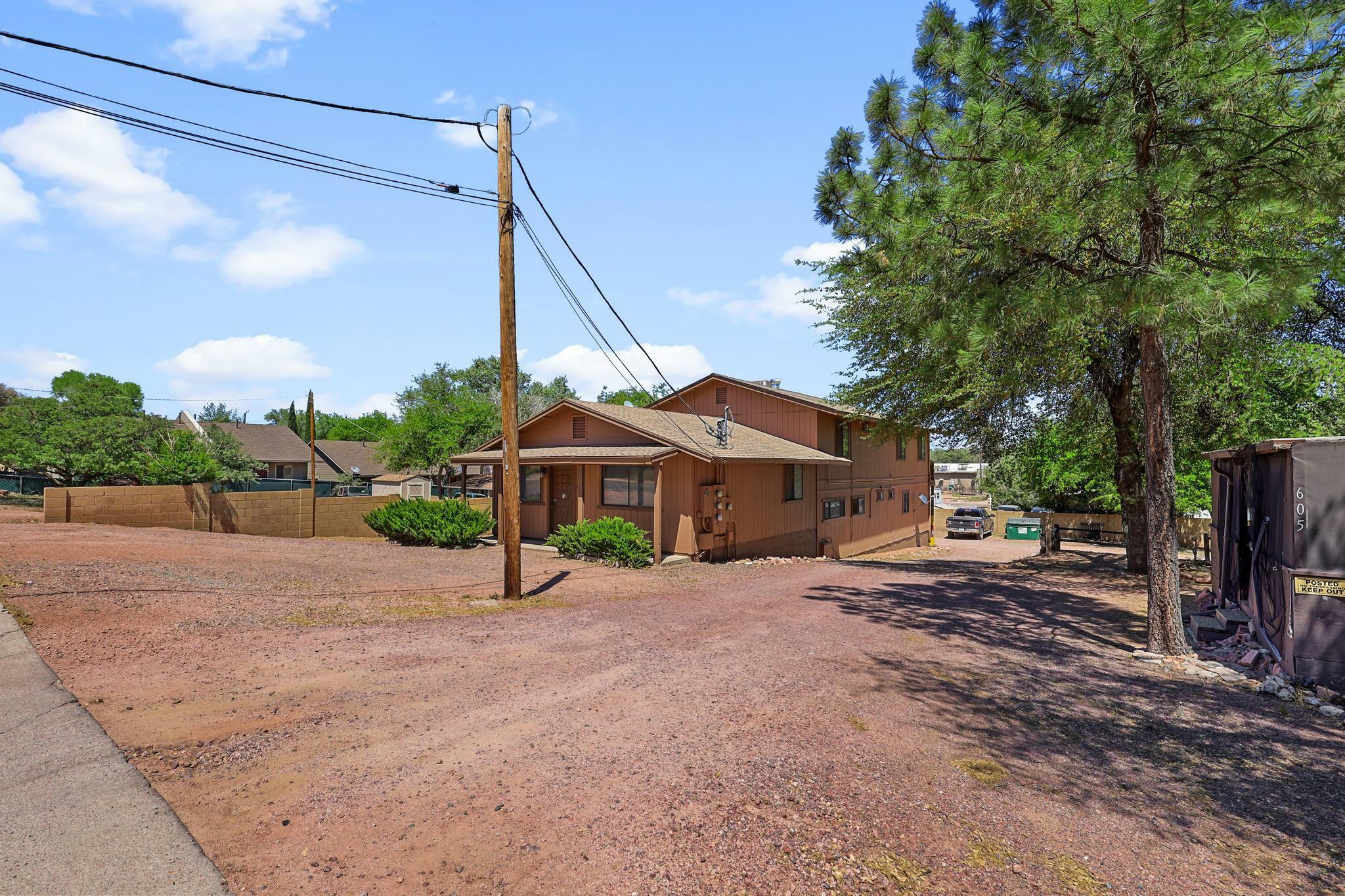 Property Photo: 603 S Colcord Road AZ 85541