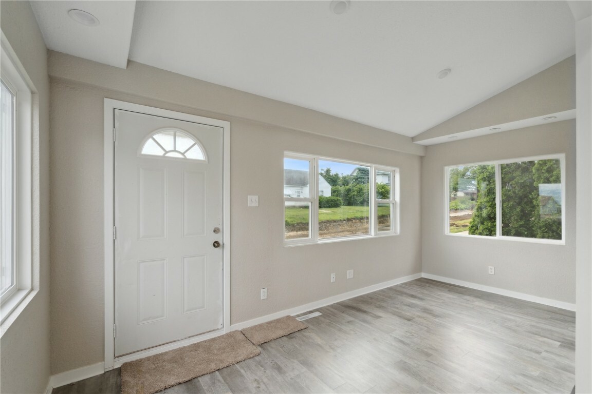 Property Photo: 306 7th Avenue IA 52216