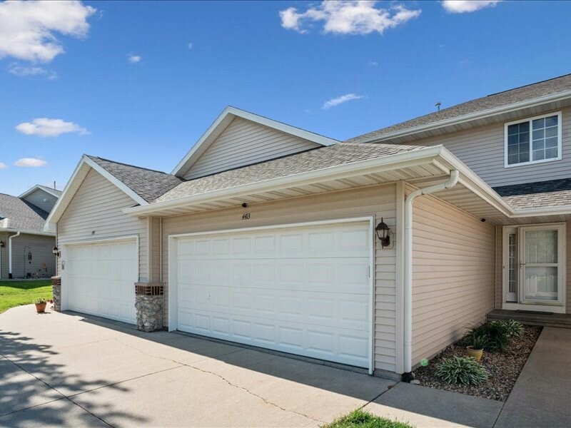 4413 Derby Drive  Marion IA 52302 photo