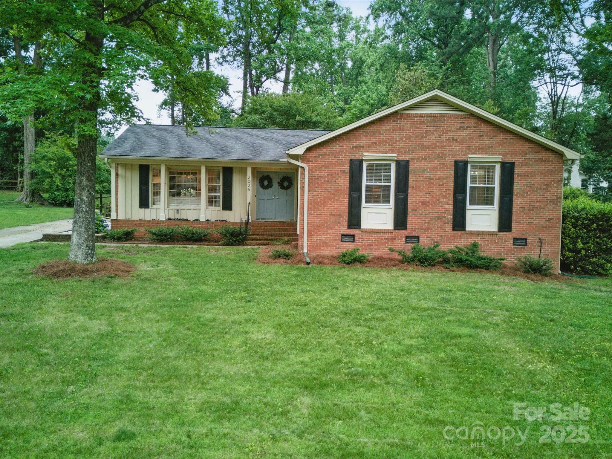 Property Photo: 2026 Knell Drive NC 28212