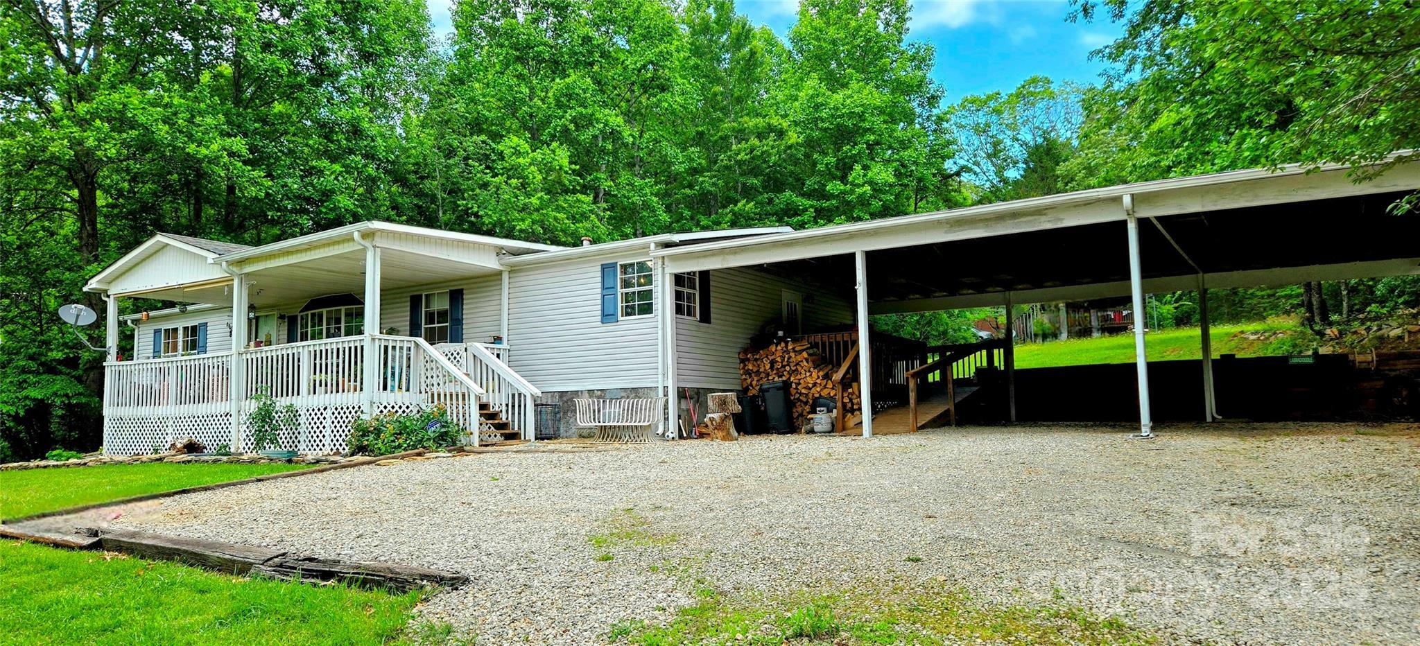 Property Photo: 25 Bob Deer Road NC 28762