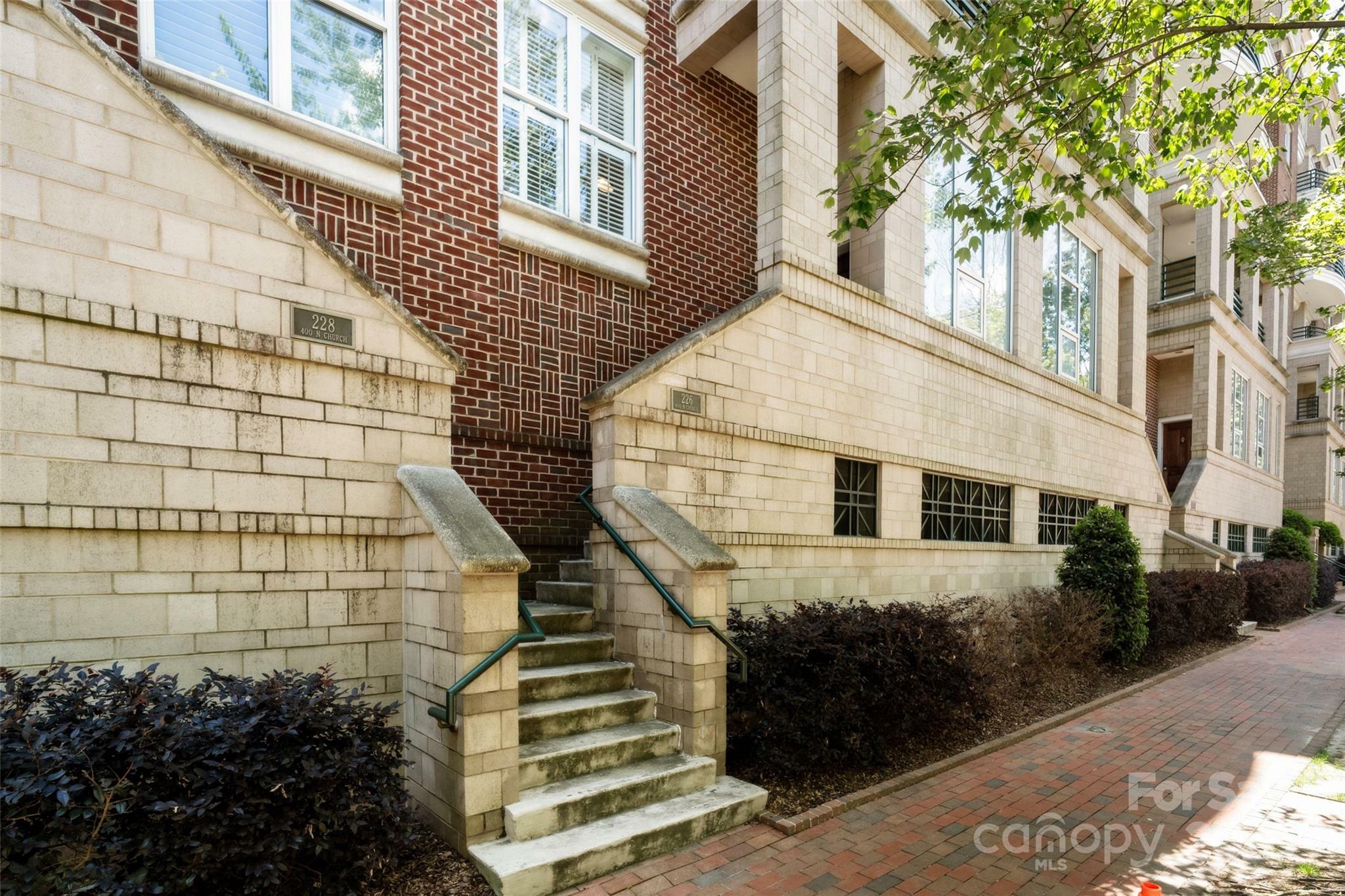 Property Photo: 400 N Church Street 226 NC 28202