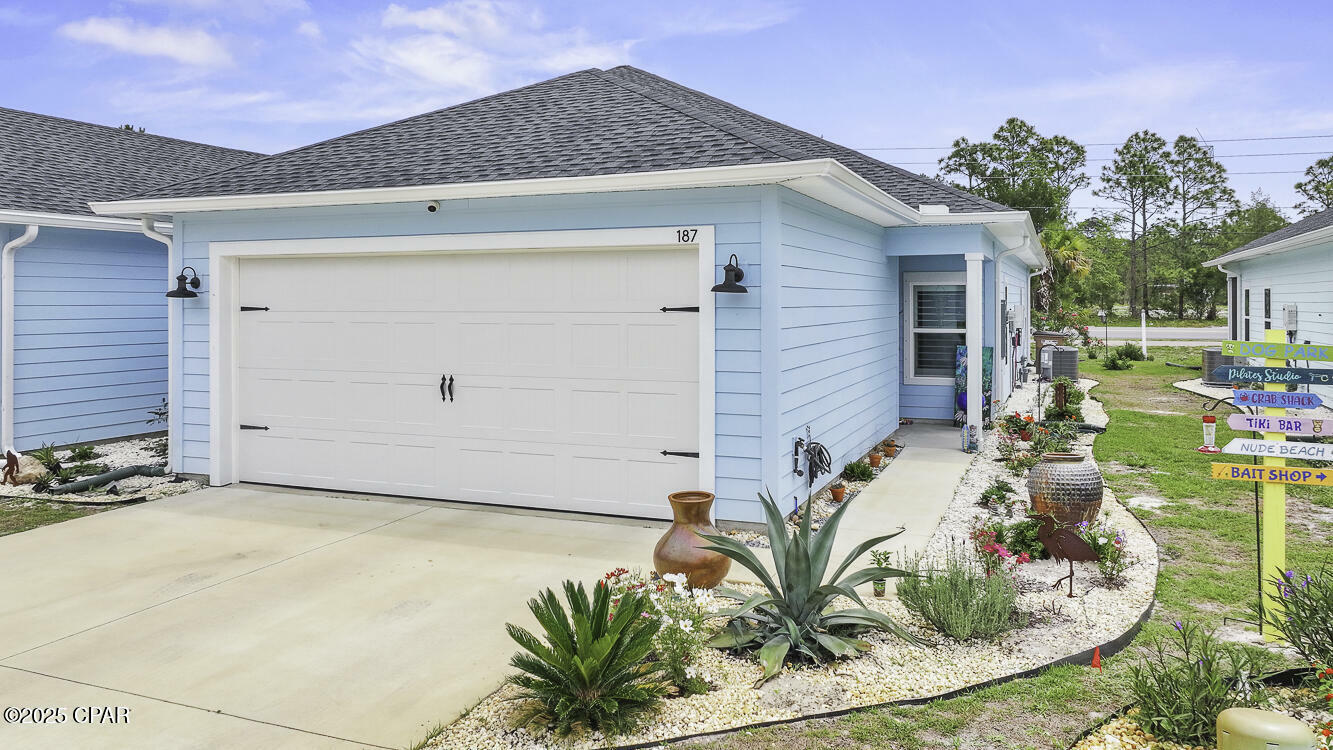 Property Photo: 187 Mosaic Drive 51 FL 32456