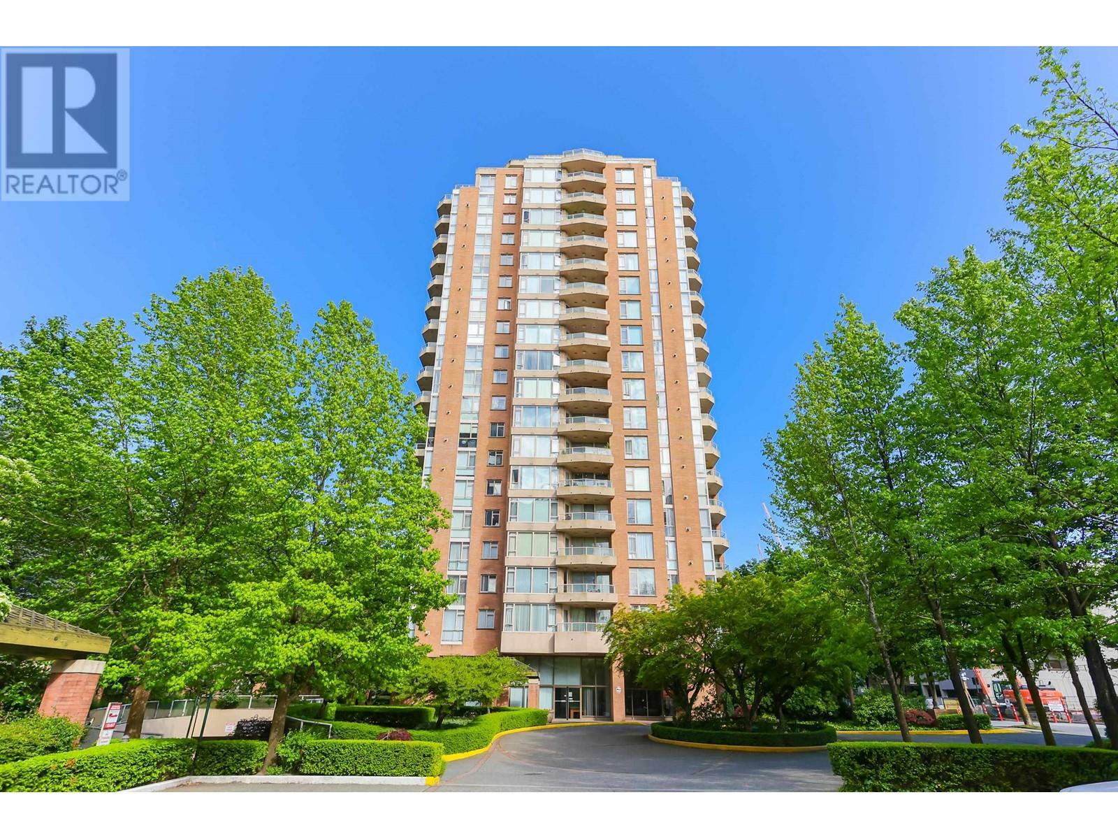 Photo de la propriété: 4689 Hazel Street 1202 BC V5H 4R6