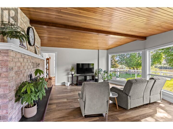 Property Photo: 4061 Davie Road BC V2H 1K8