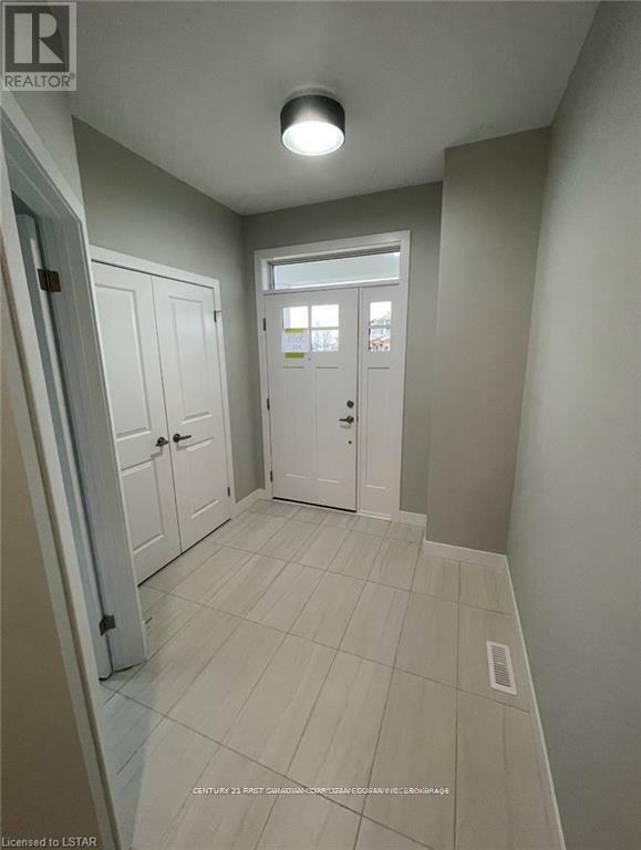 Property Photo: 3604 Southbridge Avenue ON N6L 0G5