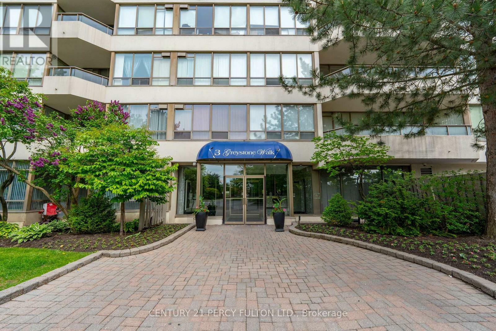 Property Photo:  3 Greystone Walk Drive 925  ON M1K 5J4 