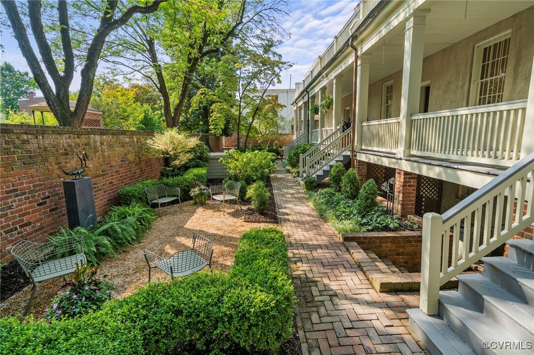 Property Photo: 2311 E Broad Street VA 23223