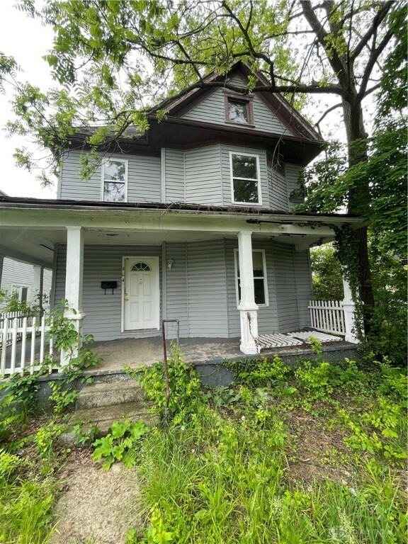 Property Photo: 404 Oxford Avenue OH 45402