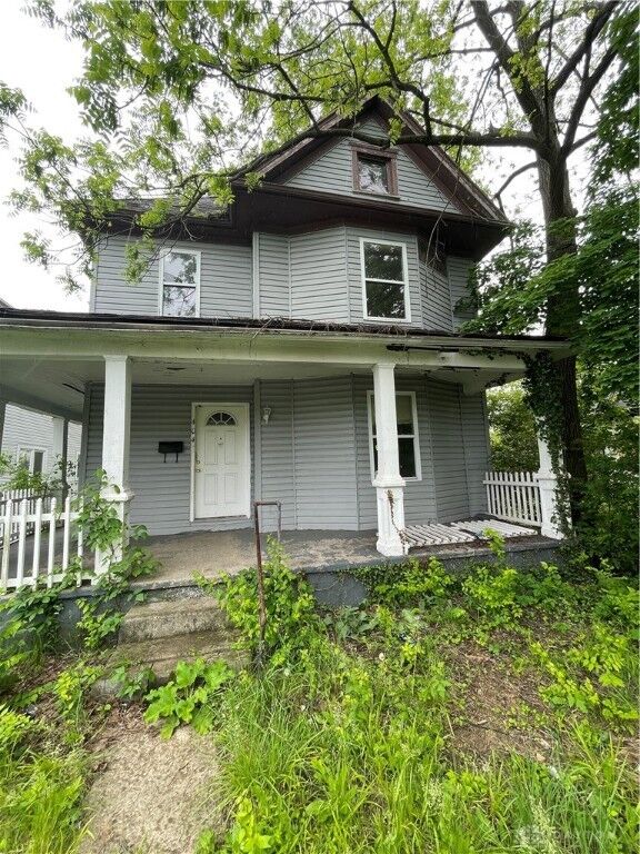 Property Photo:  404 Oxford Avenue  OH 45402 