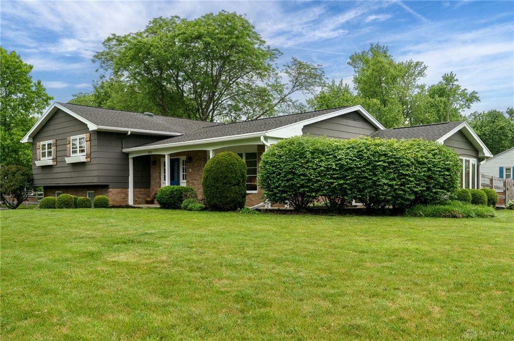 Property Photo:  1801 Burgundy Lane  OH 45459 