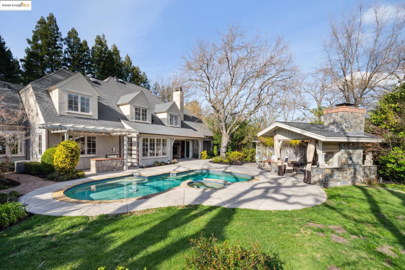 Property Photo: 21 Samantha Dr CA 94549