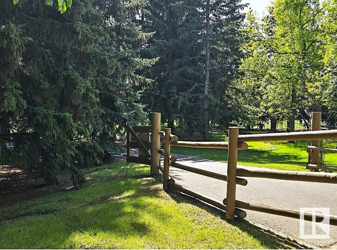 Property Photo: 17 Fieldstone Drive AB T7X 2Z3