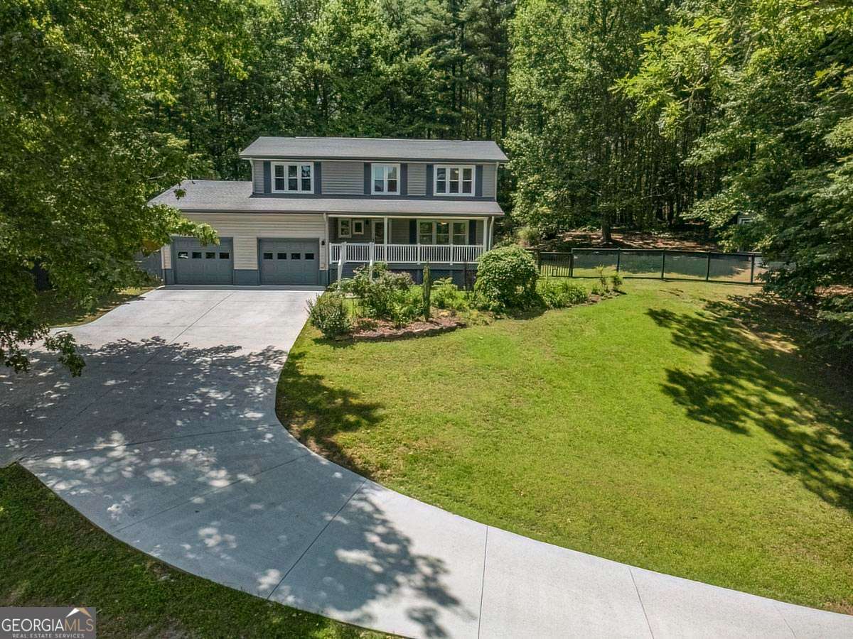 Property Photo: 6460 Hwy 2 GA 30541