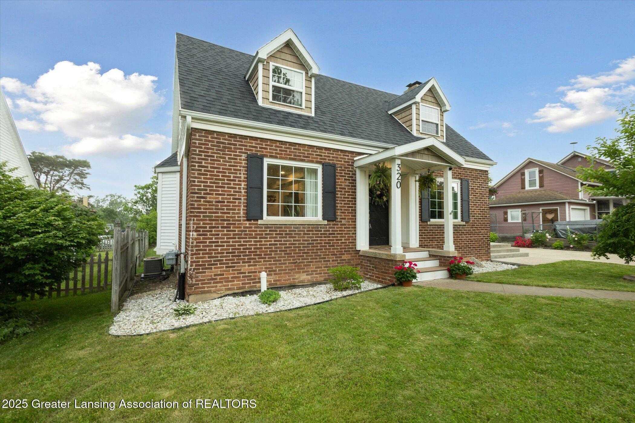 Property Photo:  320 Elm Street  MI 48875 