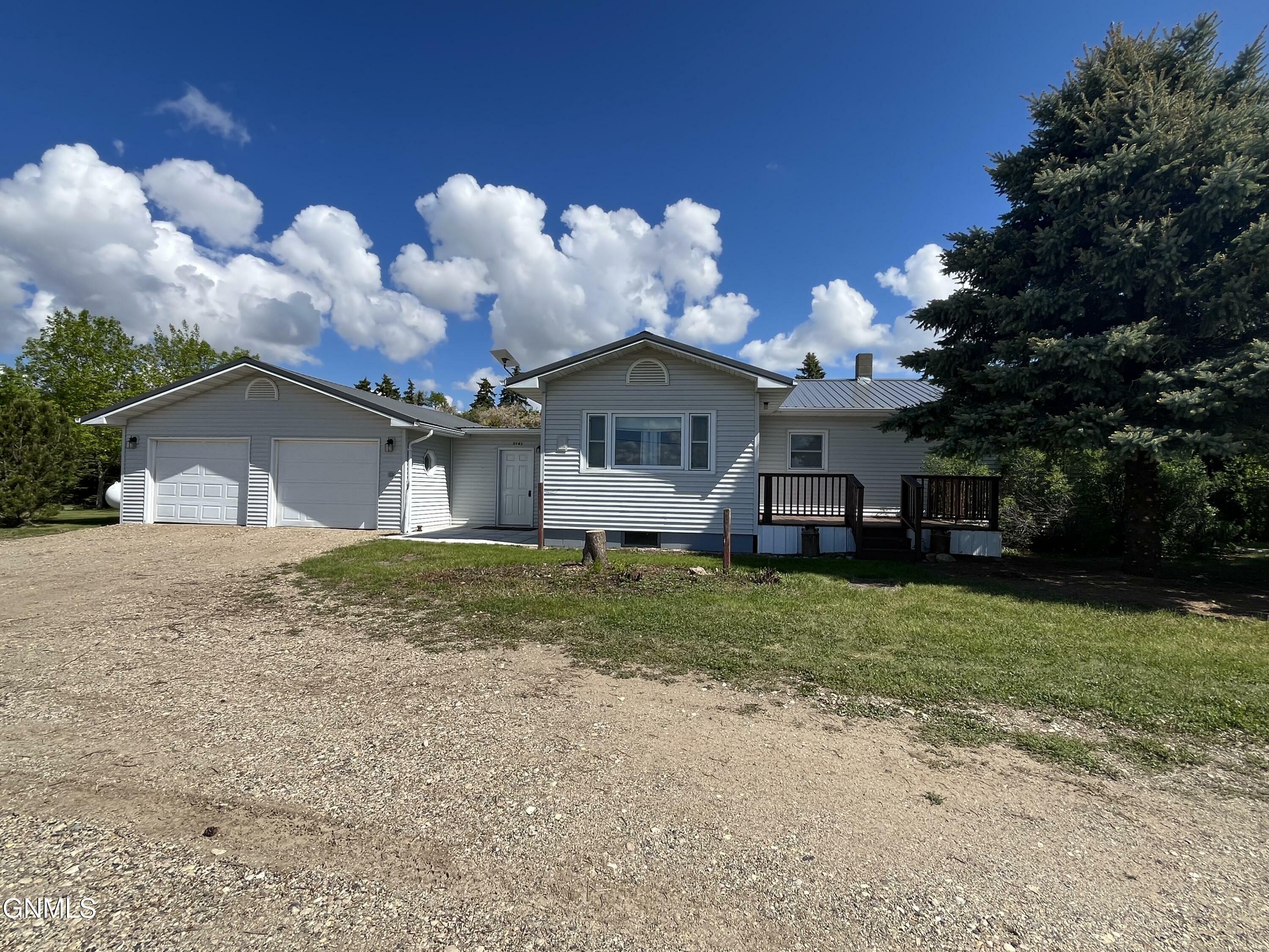 Property Photo: 3945 92nd Street SE ND 58413